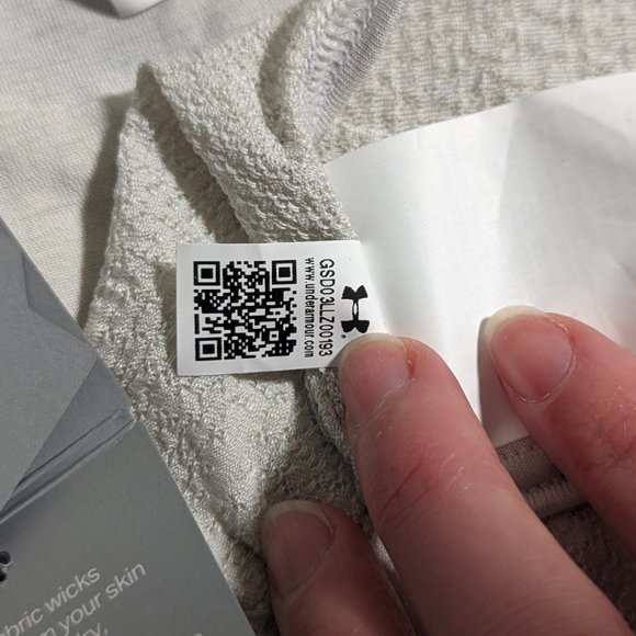 Under Armour exercise Tank Top - Picture 9 of 11